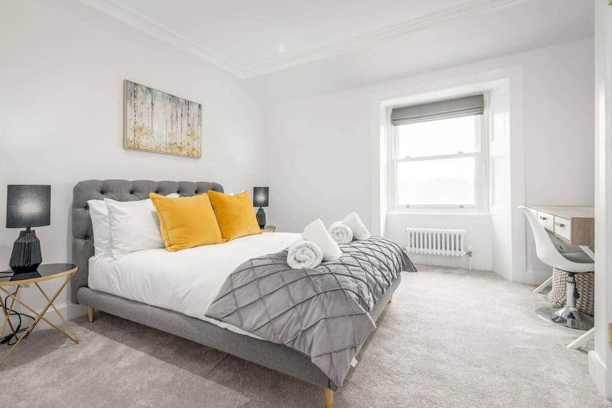 Skye Sands - Alexandra Penthouse No 8 เซนต์แอนดรูว์ ภายนอก รูปภาพ